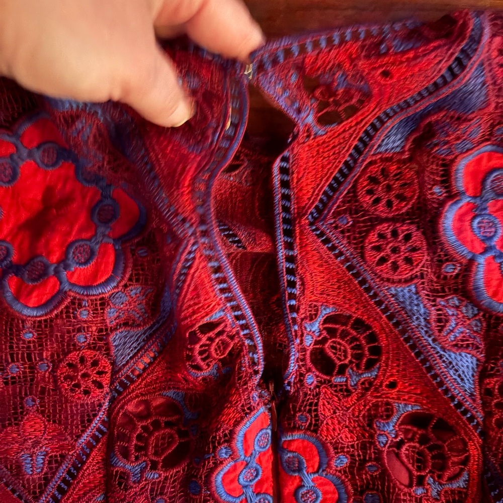 Minuet Kodiak Crochet Lace Dress NWT - Picture 9 of 11